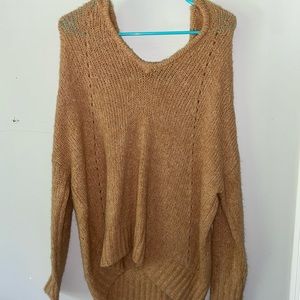 Long sleeve yellow/tan sweater